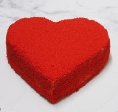 6-9 Kişilik Kırmızı Kalp Şeklinde Özel Tasarım Pasta
